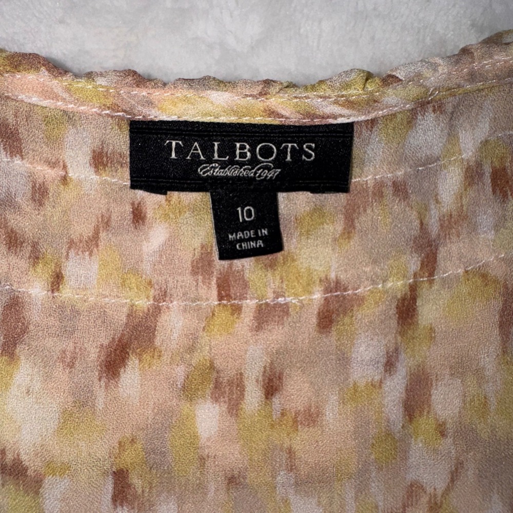 Talbots Blouse Womens 10 Tan Silk Ruffle V-Neck Sleeveless Abstract Ikat Top - Picture 5 of 8